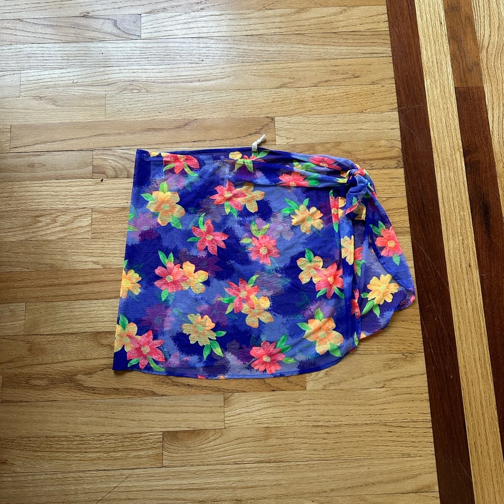 Studio sarong
